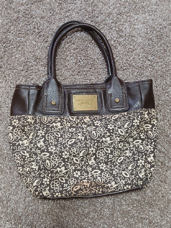 Tommy Hilfiger Handbags - Y2K Tommy Hilfiger Brown and Cream Floral Canvas Tote